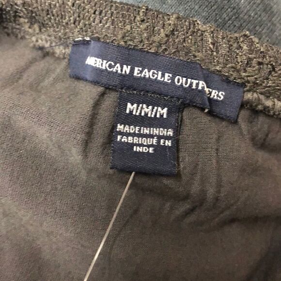 NWT American Eagle Olive Green Lace Crop Top - Picture 3 of 4